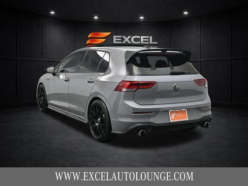 2024 Volkswagen Golf GTI 2.0T SE DSG