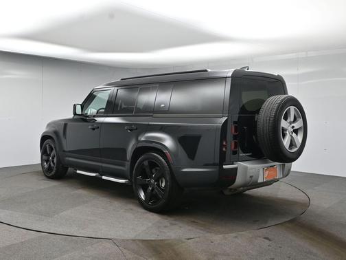 2024 Land Rover Defender 130 P300 S