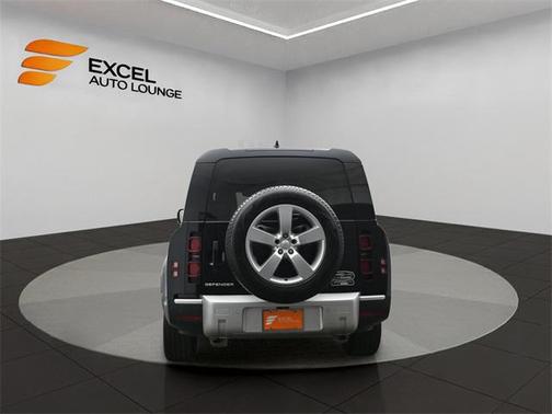 2024 Land Rover Defender 130 P300 S