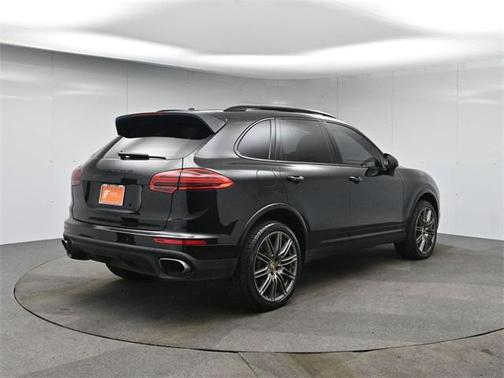 2018 Porsche Cayenne Platinum Edition