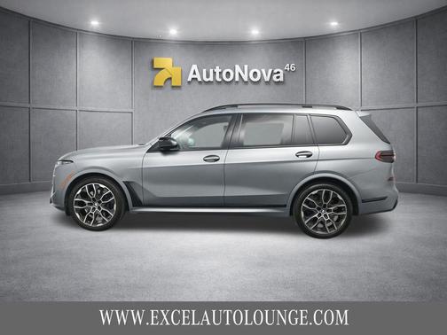 Frozen Pure Grey Metallic 2023 BMW X7 M60i