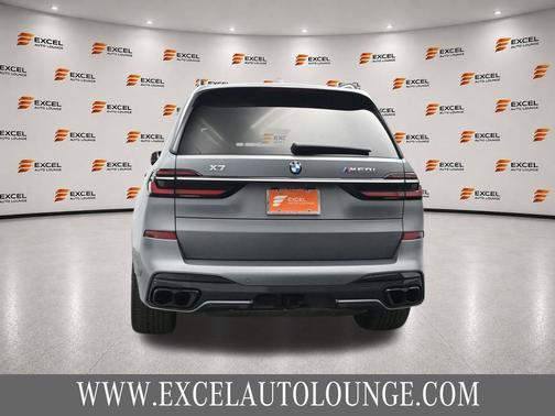 Frozen Pure Grey Metallic 2023 BMW X7 M60i