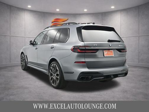 Frozen Pure Grey Metallic 2023 BMW X7 M60i