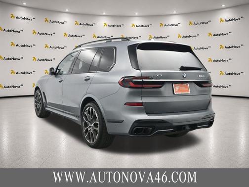 Frozen Pure Grey Metallic 2023 BMW X7 M60i