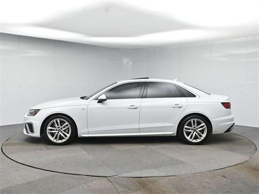 2022 Audi A4 45 S line Premium Plus