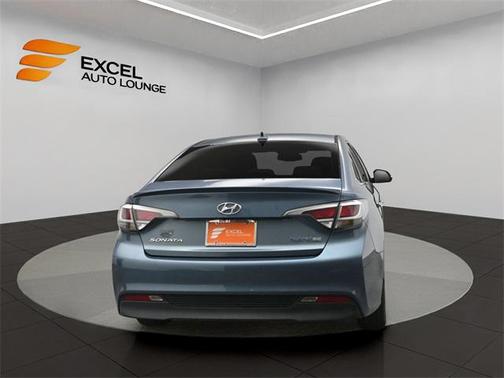 2016 Hyundai SONATA Hybrid SE