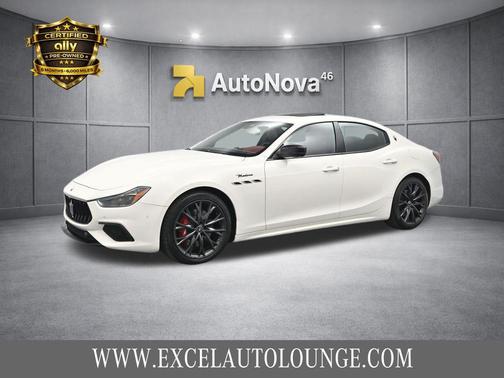 Bianco 2022 Maserati Ghibli Modena
