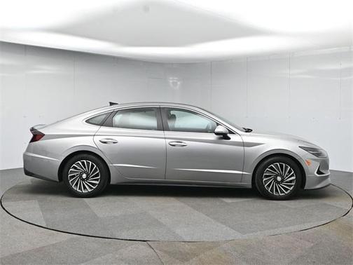 2022 Hyundai SONATA Hybrid Limited