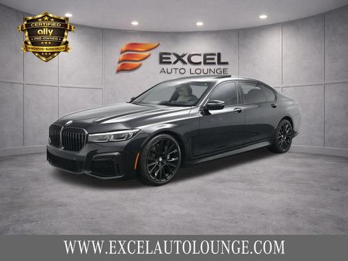 Black Sapphire Metallic 2022 BMW 740 i
