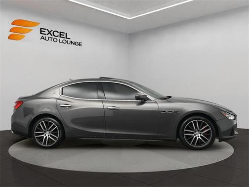 2017 Maserati Ghibli Base