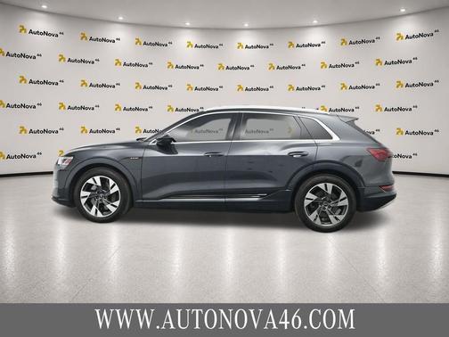Manhattan Gray Metallic 2022 Audi e-tron Premium