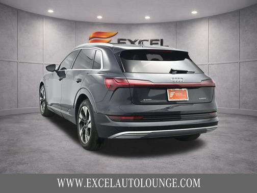 Manhattan Gray Metallic 2022 Audi e-tron Premium