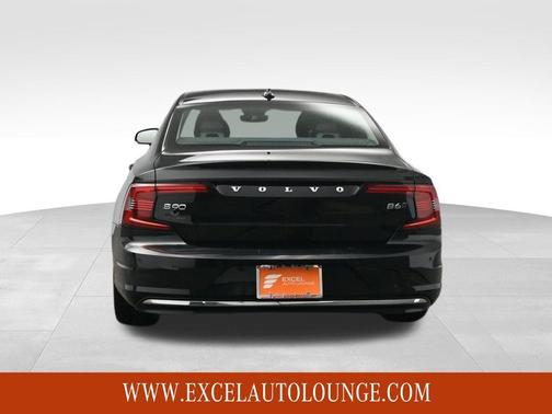 2023 Volvo S90 B6 Plus