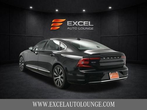 2023 Volvo S90 B6 Plus
