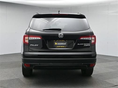 2022 Honda Pilot AWD Black Edition