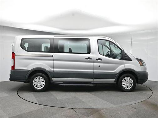 2017 Ford Transit-150 XL