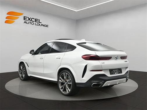 2020 BMW X6 M50i