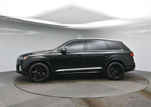 2022 Audi Q7 55 Premium Plus