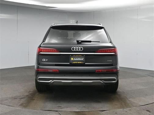2022 Audi Q7 55 Premium Plus