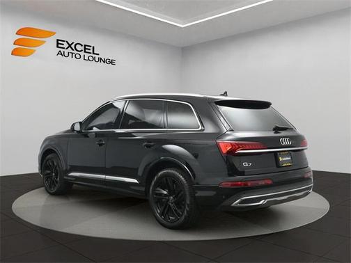 2022 Audi Q7 55 Premium Plus
