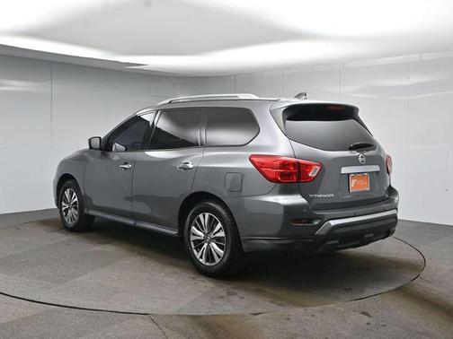 2020 Nissan Pathfinder SL 2WD