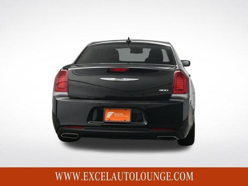 2019 Chrysler 300 Touring