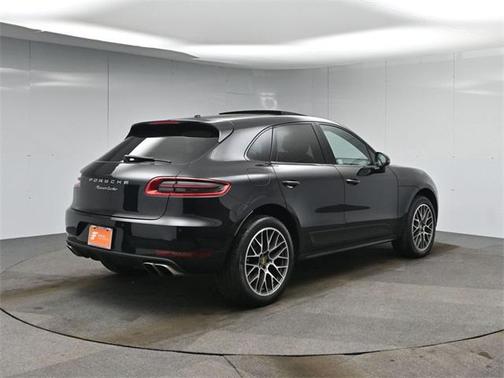 2015 Porsche Macan Turbo