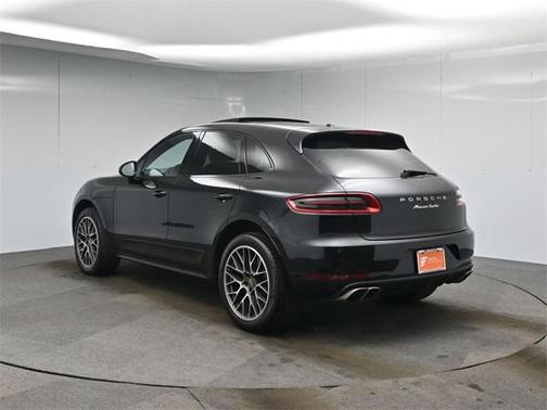 2015 Porsche Macan Turbo