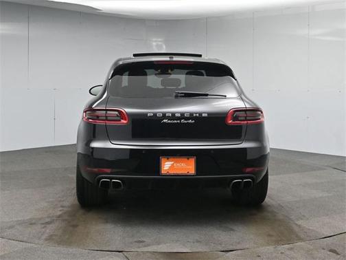 2015 Porsche Macan Turbo