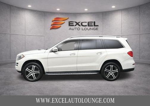 White 2016 Mercedes-Benz GL-Class 4MATIC