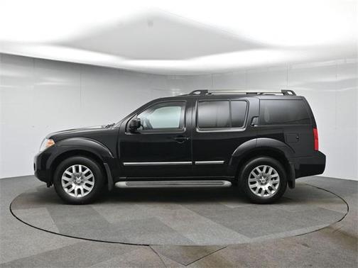 2012 Nissan Pathfinder LE