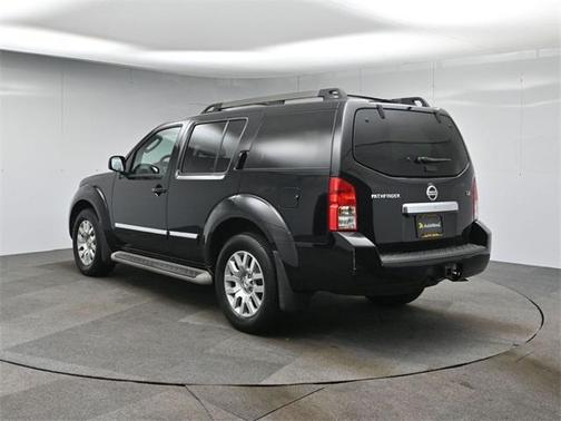 2012 Nissan Pathfinder LE