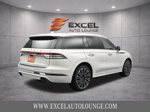 Pristine White Metallic Tri-Coat 2020 Lincoln Aviator Black Label AWD