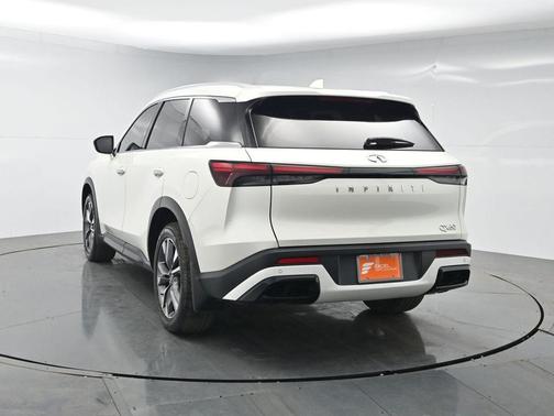 Majestic White 2023 INFINITI QX60 Luxe