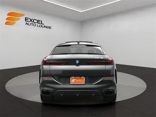 2021 BMW X6 M50i