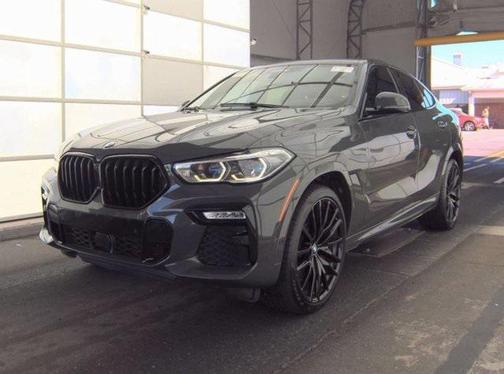 2021 BMW X6 M50i