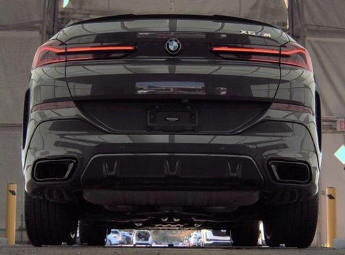 2021 BMW X6 M50i