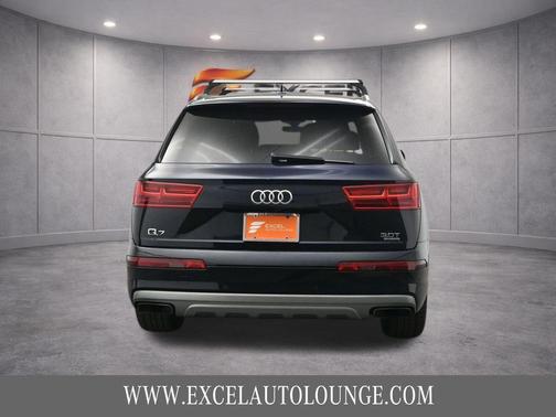 Ink Blue Metallic 2017 Audi Q7 3.0T Premium