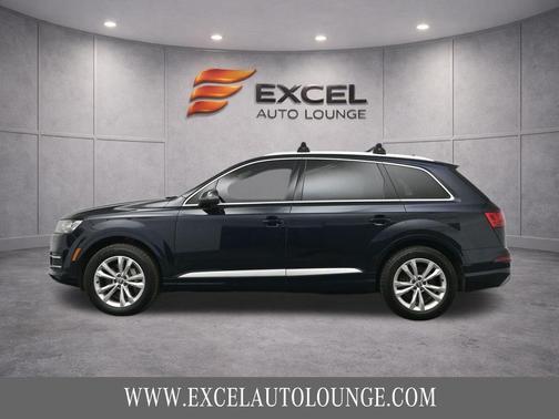 Ink Blue Metallic 2017 Audi Q7 3.0T Premium