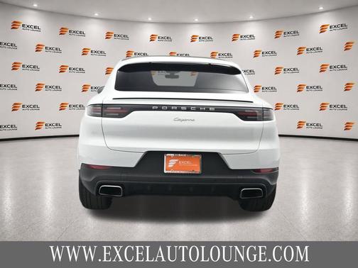 White 2023 Porsche Cayenne Cayenne