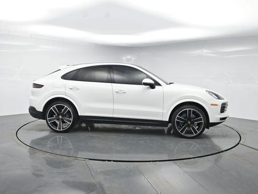 White 2023 Porsche Cayenne Cayenne