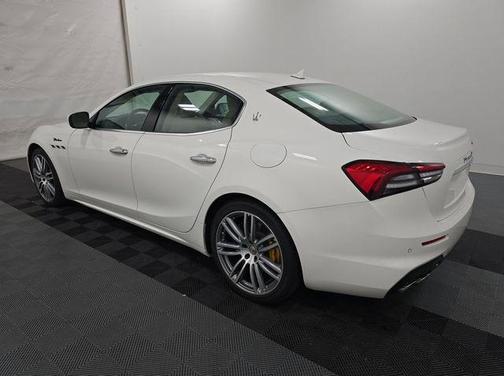 2022 Maserati Ghibli Modena