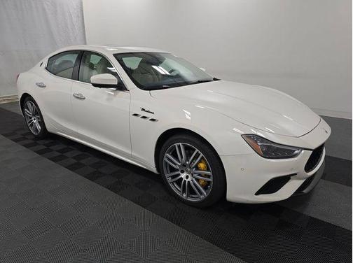 2022 Maserati Ghibli Modena