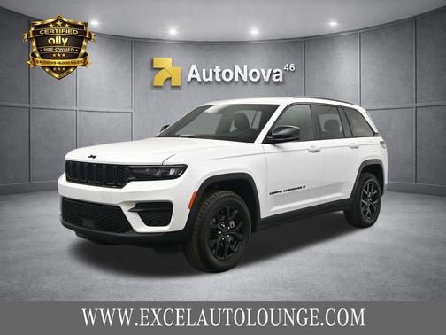 Bright White Clearcoat 2025 Jeep Grand Cherokee Altitude