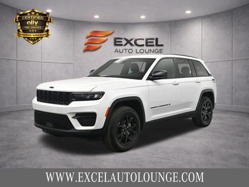 Bright White Clearcoat 2025 Jeep Grand Cherokee Altitude