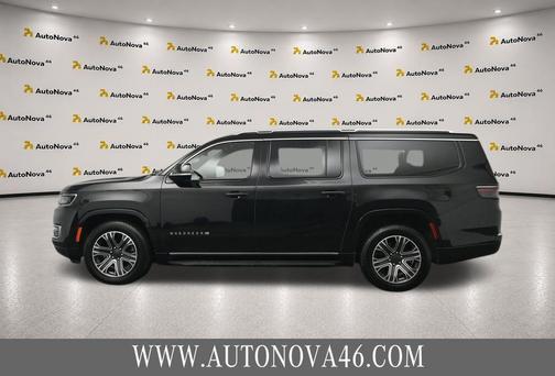 Diamond Black Crystal Pearlcoat 2024 Jeep Wagoneer L Series II 4x4