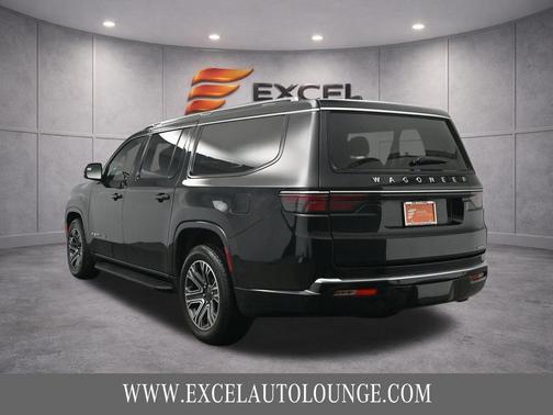 Diamond Black Crystal Pearlcoat 2024 Jeep Wagoneer L Series II 4x4