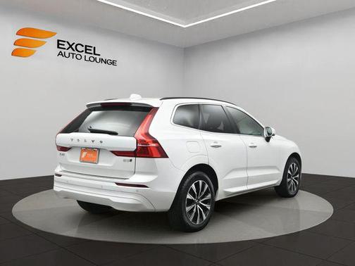 2023 Volvo XC60 B5 Core