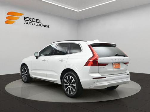 2023 Volvo XC60 B5 Core