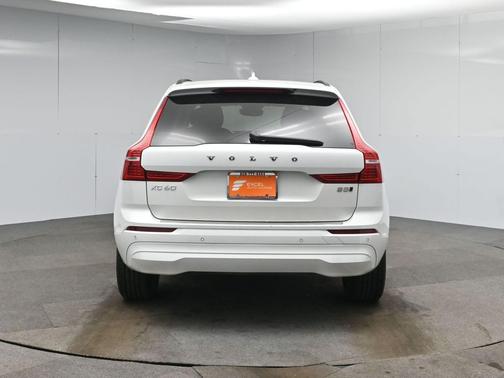 2023 Volvo XC60 B5 Core